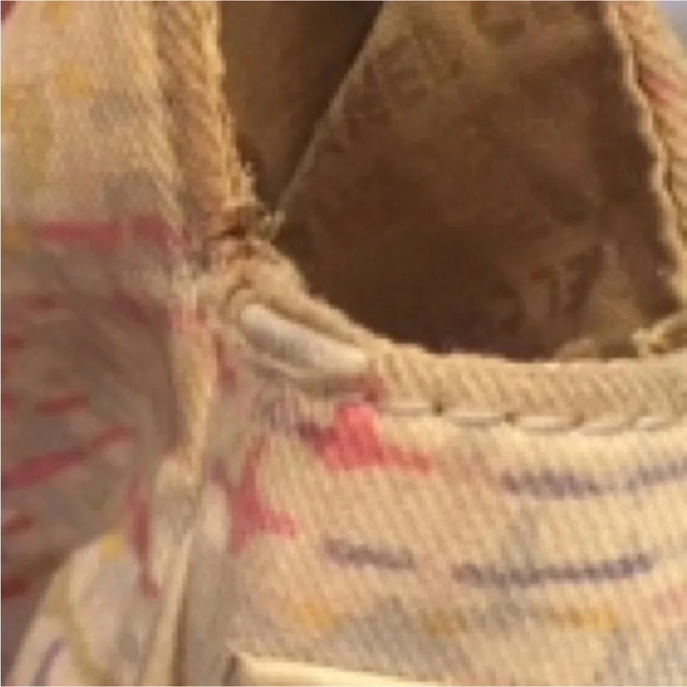 💕Chanel💕 multicolor rare retired clover, XL tote - Picture 16 of 16